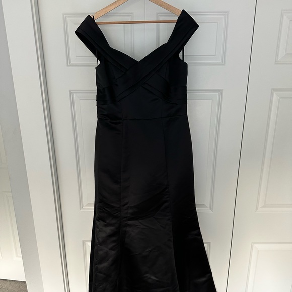 Hayley Paige Occasions size 14 black gown - Picture 10 of 13